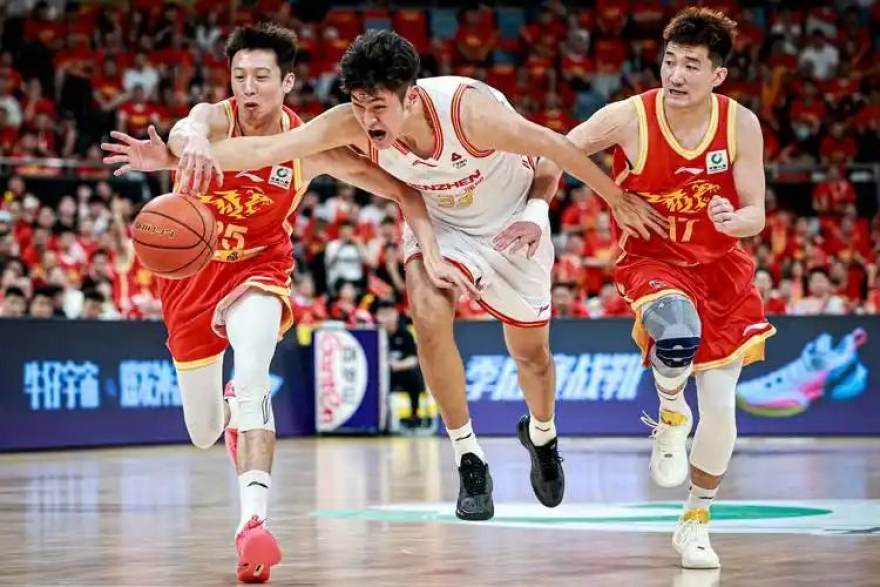 天下足球网客户端界面与录像内容